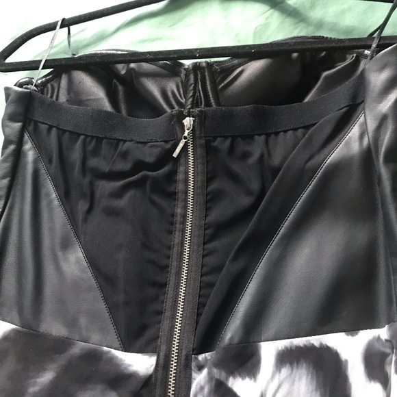 Brand new dress - Picture 4 of 4